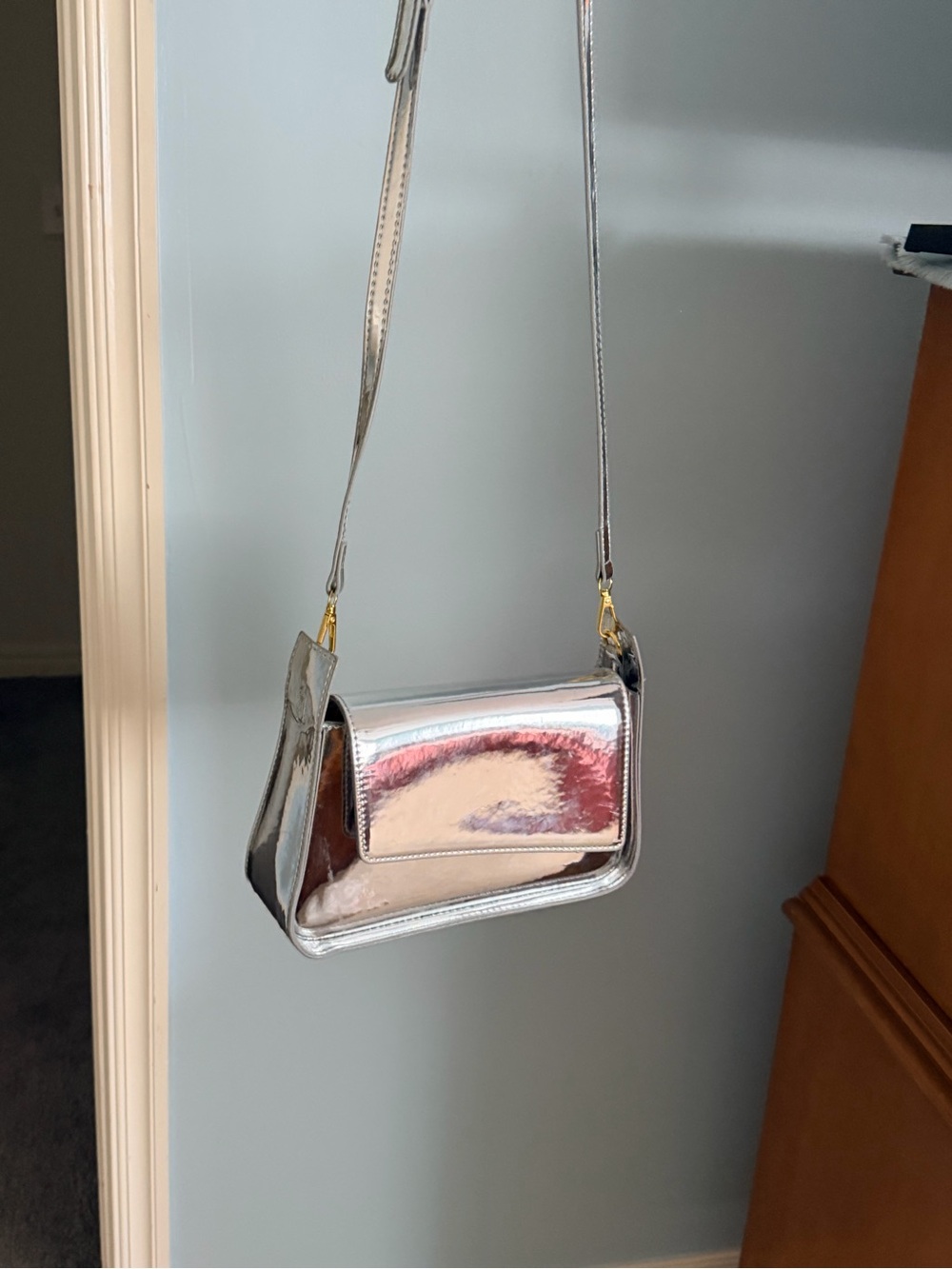 Metallic Silver Crossbody Bag - Sleek Women's Shoulder Bag
